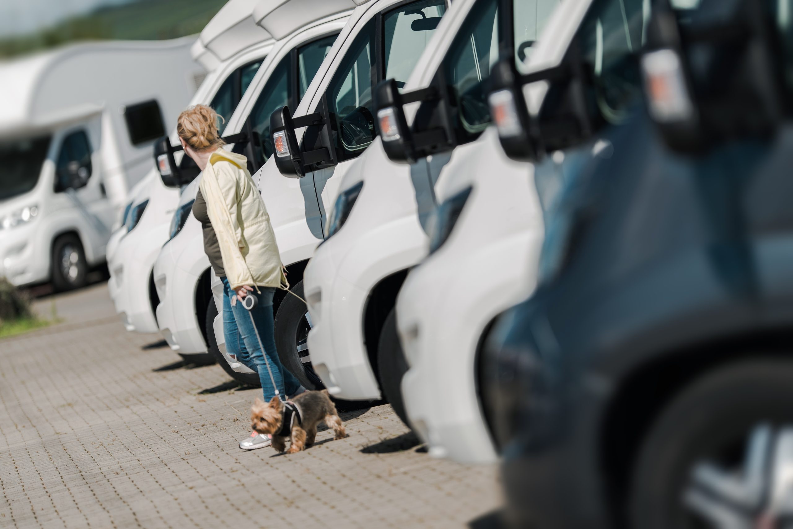 Safeguarding Drivers: The Power of AI Dash Cams in Fleet Safety